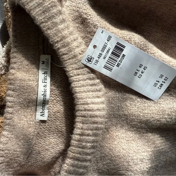 🆕 The A&F Madeline Crew Sweater Tee - Picture 7 of 7